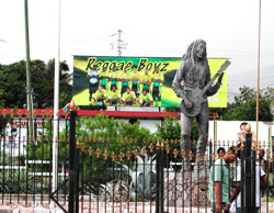 Stadium-Bob-Statue-250